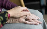 hands-2906458_1920.jpg