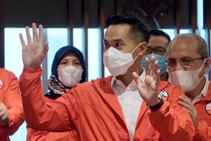 <p>Calon Ketua Umum Kamar Dagang dan Industri (KADIN) Indonesia, Anindya Novyan Bakrie usai melakukan pendaftaran pencalonan Ketua Umum Kadin, di Menara Kadin Indonesia, Kuningan, Jakarta, Senin, 24 Mei 2021. Foto: Ismail Pohan/TrenAsia</p>
