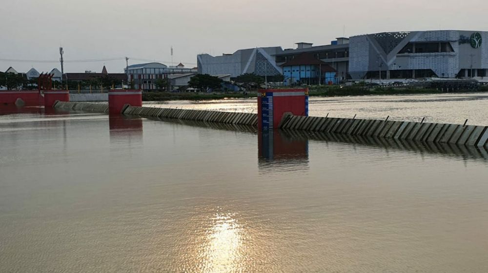 <p>Menteri PUPR Basuki Hadimuljono mengatakan dengan berfungsinya Bendung Gerak Kanal Banjir Barat ini akan mengurangi risiko banjir di Kota Semarang yang kerap terjadi saat curah hujan sangat tinggi. (Foto: dokumentasi Kementerian PUPR)</p>
