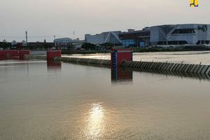 <p>Menteri PUPR Basuki Hadimuljono mengatakan dengan berfungsinya Bendung Gerak Kanal Banjir Barat ini akan mengurangi risiko banjir di Kota Semarang yang kerap terjadi saat curah hujan sangat tinggi. (Foto: dokumentasi Kementerian PUPR)</p>
