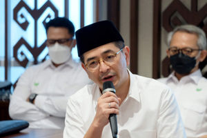 <p>Calon ketua umum Kamar Dagang dan Industri (KADIN) Indonesia, Arsjad Rasjid memberikan pemaparan saat mendaftarkan diri sebagai calon ketua umum Kadin periode 2021-2026 di Menara Kadin, Kuningan Jakarta, Senin, 24 Mei 2021. Foto: Ismail Pohan/TrenAsia</p>
