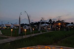 <p>Destinasi wisata Kampung Sabin Cirebon bernuansa Bali / Facebook @AboutCirebon</p>
