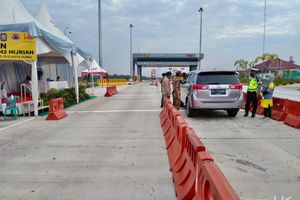 <p>Pos penyekatan di Akses Gerbang Tol Dumai, Jalan Tol Pekanbaru-Dumai. (Foto: dokumentasi Hutama Karya)</p>
