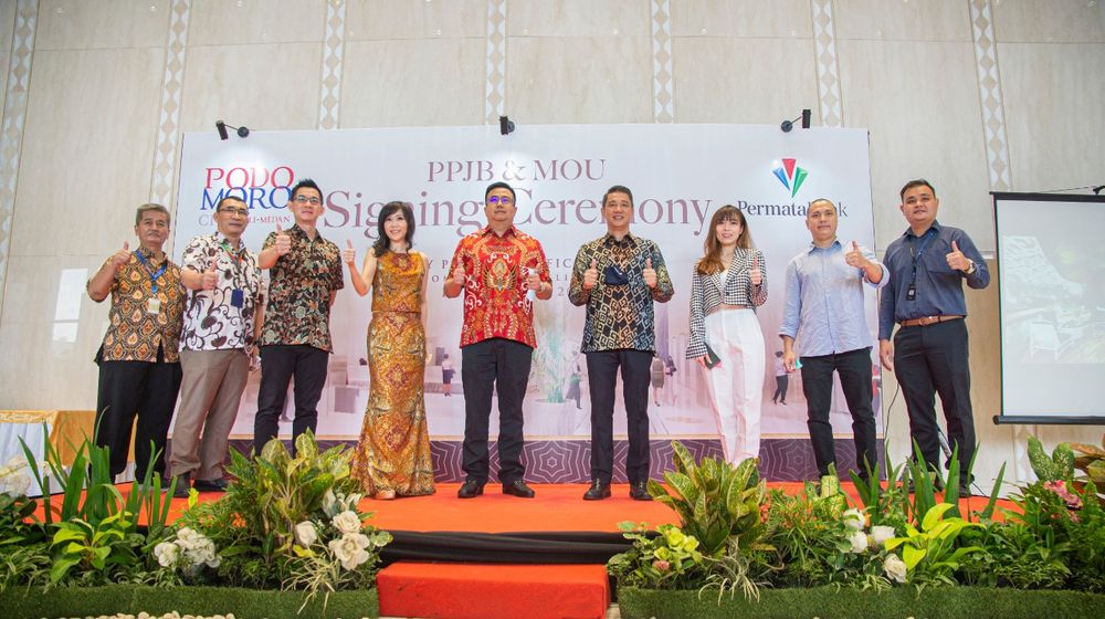 <p>PT Bank Permata Tbk (PermataBank) dan Podomoro City Deli Medan menandatangani Pengikatan Perjanjian Jual Beli (PPJB) dan Nota Kesepahaman dan dihadiri oleh jajaran manajemen dari kedua belah pihak, Pada Rabu, 19 Mei 2021.</p>
