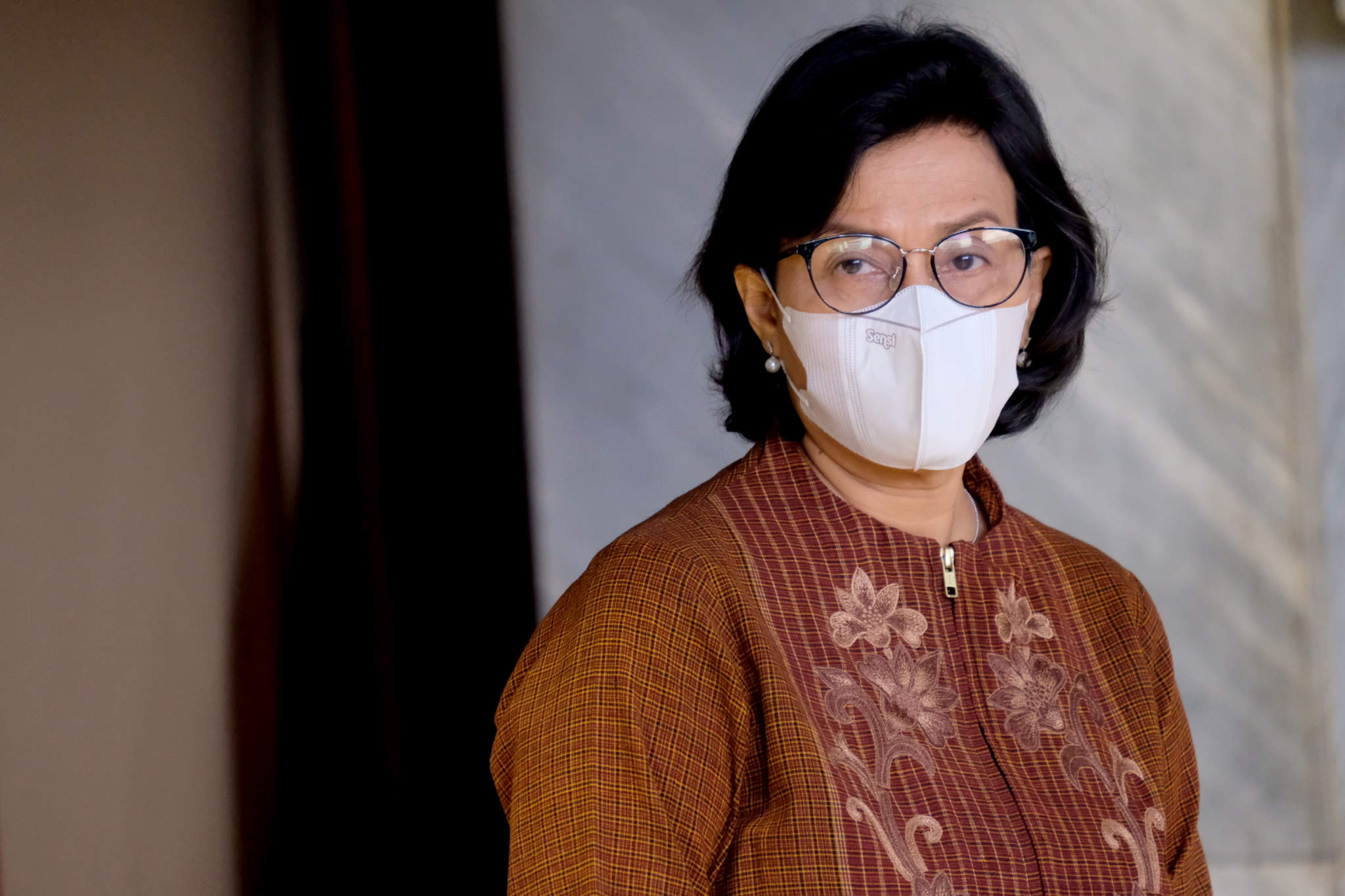 <p>Menteri Keuangan, Sri Mulyani usai memberikan keterangan pers terkait pertumbuhan ekonomi di kompleks Parlemen Senayan, Jakarta, Kamis, 20 Mei 2021. Foto: Ismail Pohan/TrenAsia</p>
