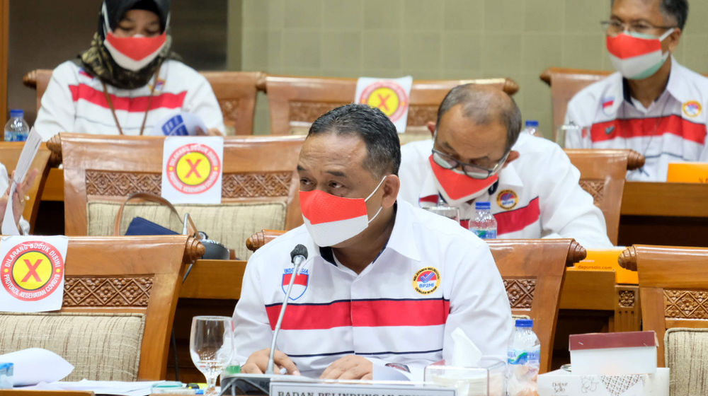 <p>Kepala Badan Pelindungan Pekerja Migran Indonesia (BP2MI), Benny Rhamdani saat mengikuti rapat kerja dengan komisi IX DPR di kompleks Parlemen, Senayan, Jakarta, Senin, 24 Mei 2021. Foto: Ismail Pohan/TrenAsia</p>