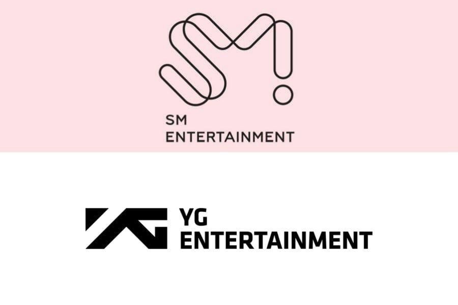 <p>Logo SM Entertainment dan YG Entertainment</p>
