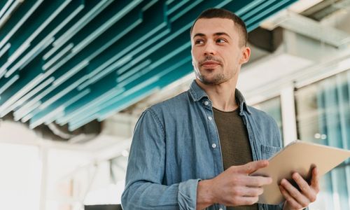 Inilah tips keuangan yang harus Anda lakukan mulai dari sekarang, saat memasuki umur 25 tahun agar keuangan Anda tetap stabil