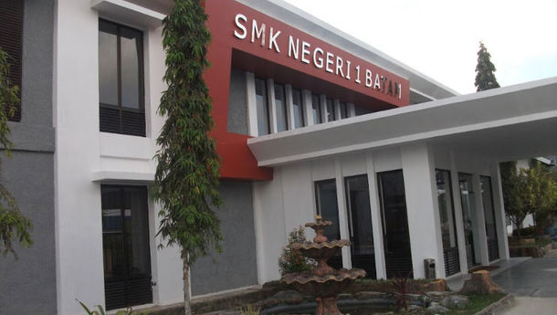 SMKN 1 Batam Tonjolkan Kemampuan Las Bawah Air