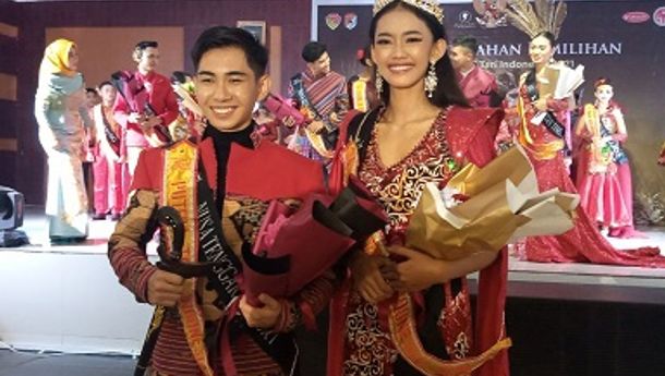 Josua K. Loa (NTT) dan Uli Ayu Helanasia (Jatim)  Jadi Juara Ajang Pemilihan Putera-Puteri Tari Indonesia 2021