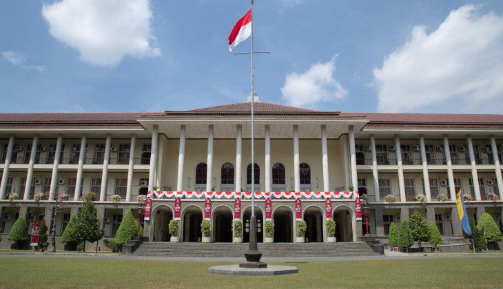 Gedung Pusat UGM