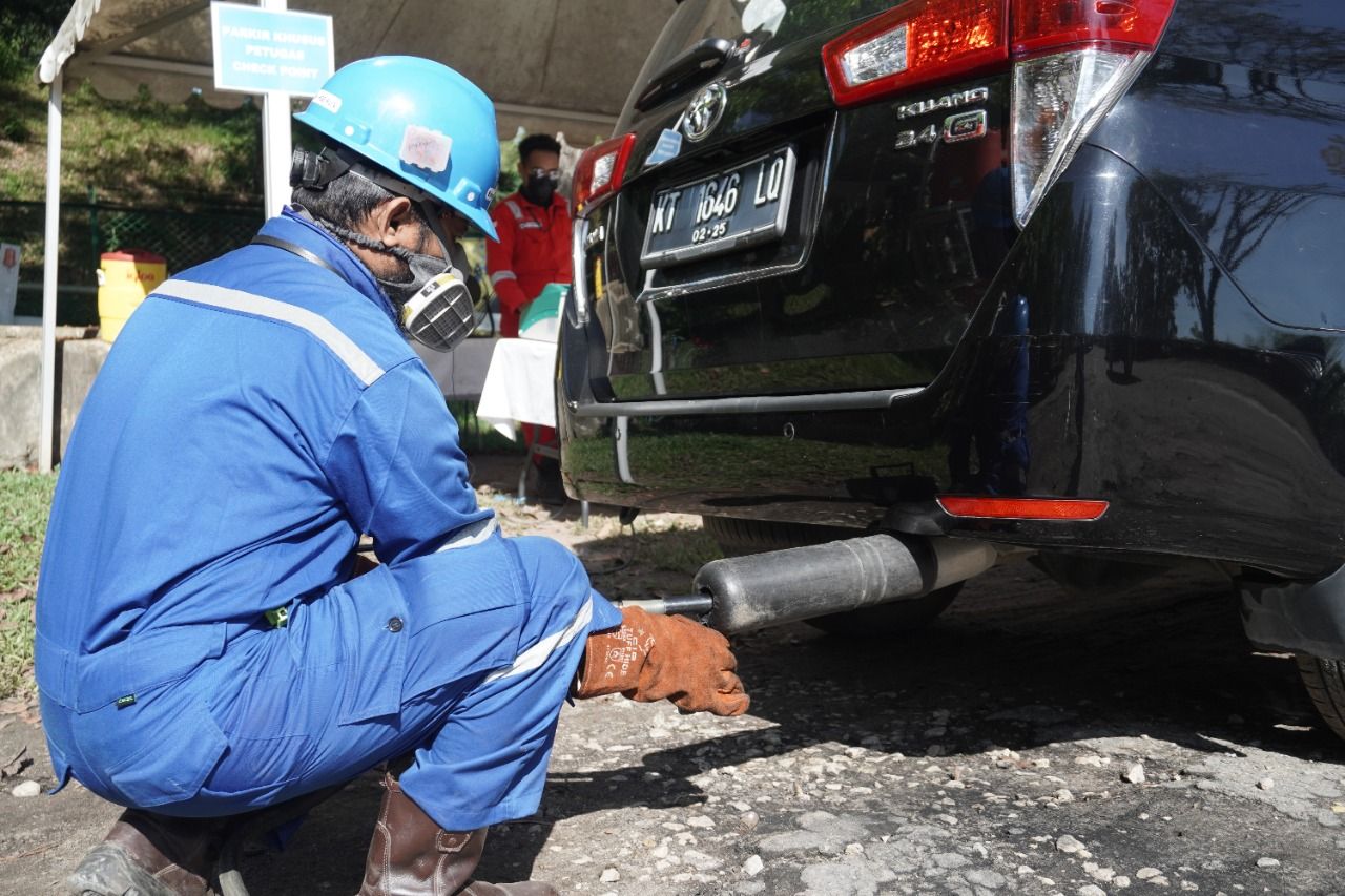 Pastikan Kadar Emisi Gas Buang, Pertamina Lakukan Tes Kendaraan