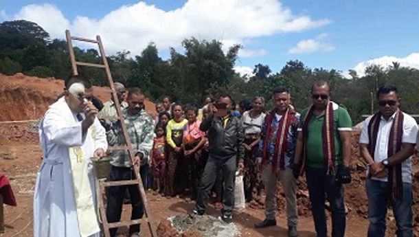 Erik Rede, Wakil Ketua DPRD Ende Hadiri Peletakan Batu Pertama Gereja Stasi Karolus Boromeus Deturia