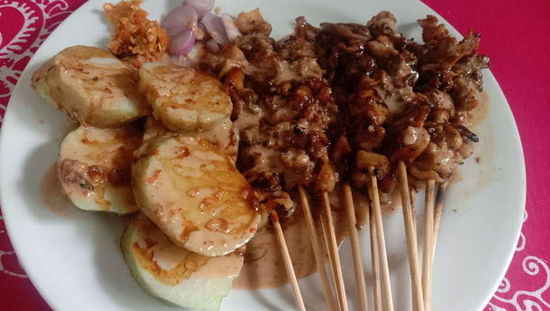 Menikmati  Sate Jamur Ponorogo di Kota Solo