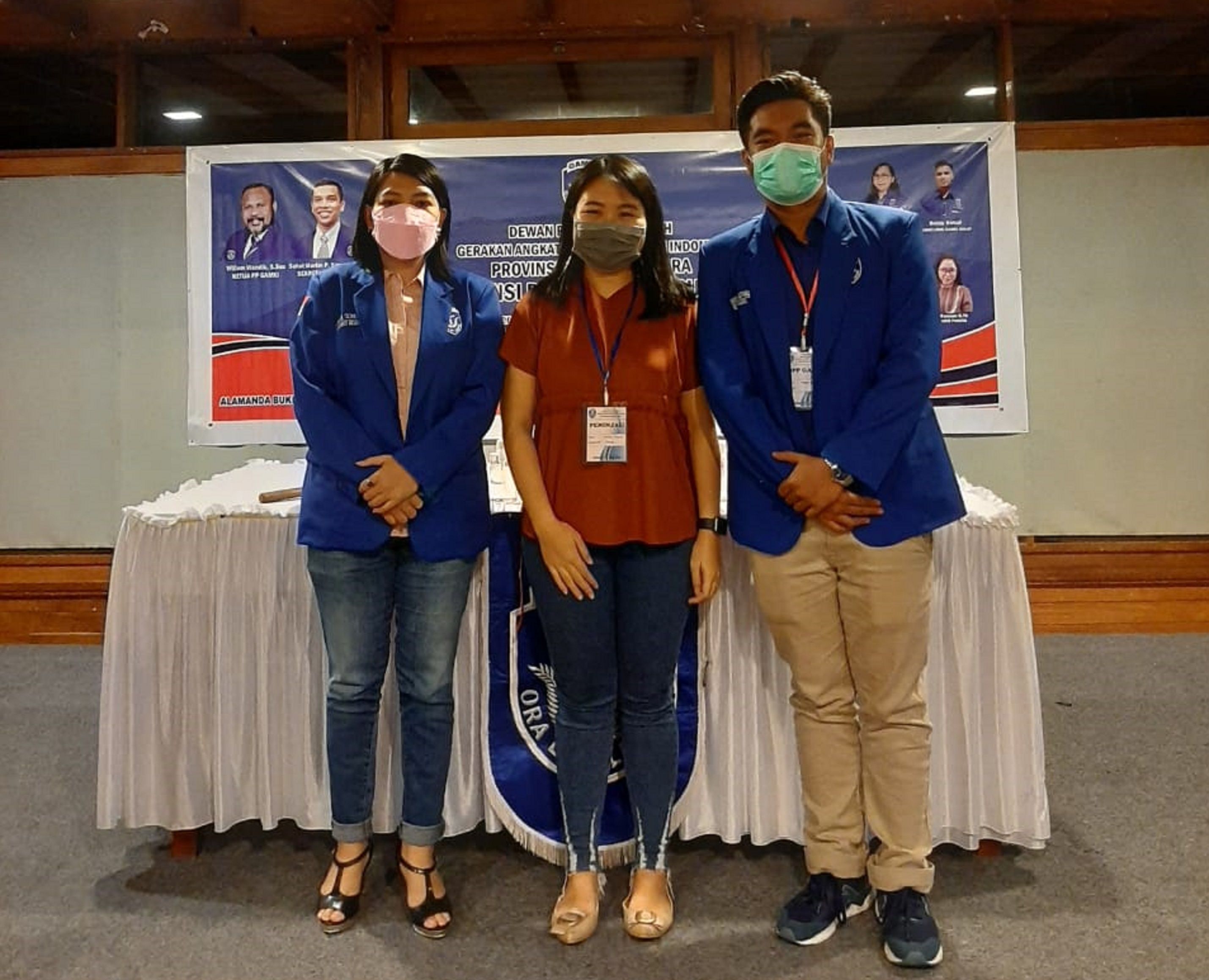 Ketua GAMKI Sulut terpilih, Yowanda Yonggara foto bersama DPP usai terpilih dalam Konferda. (Foto:istimewa)