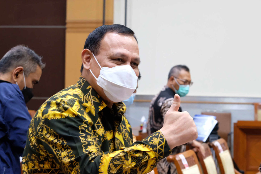 <p>Ketua Komisi Pemberantasan Korupsi (KPK) Firli Bahuri bersiap mengikuti rapat kerja dengan Komisi III DPR, di kompleks Parlemen, Senayan, Jakarta, Kamis, 3 Juni 2021. Foto: Ismail Pohan/TrenAsia</p>
