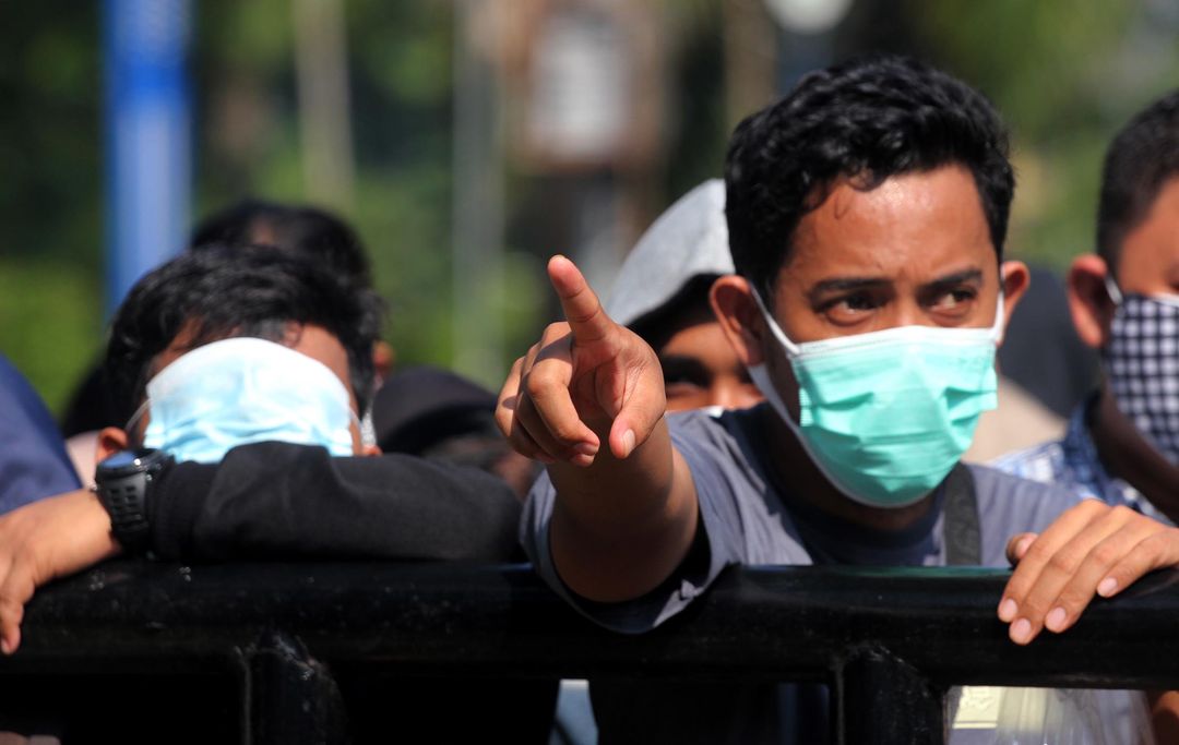 <p>Nampak ribuan warga Kota Tangerang, Banten, tampak antusias mengikuti suntik vaksin massal yang berlangsung di Puspemkot Tangerang, Selasa 29 Juni 2021. Foto : Panji Asmoro/TrenAsia</p>
