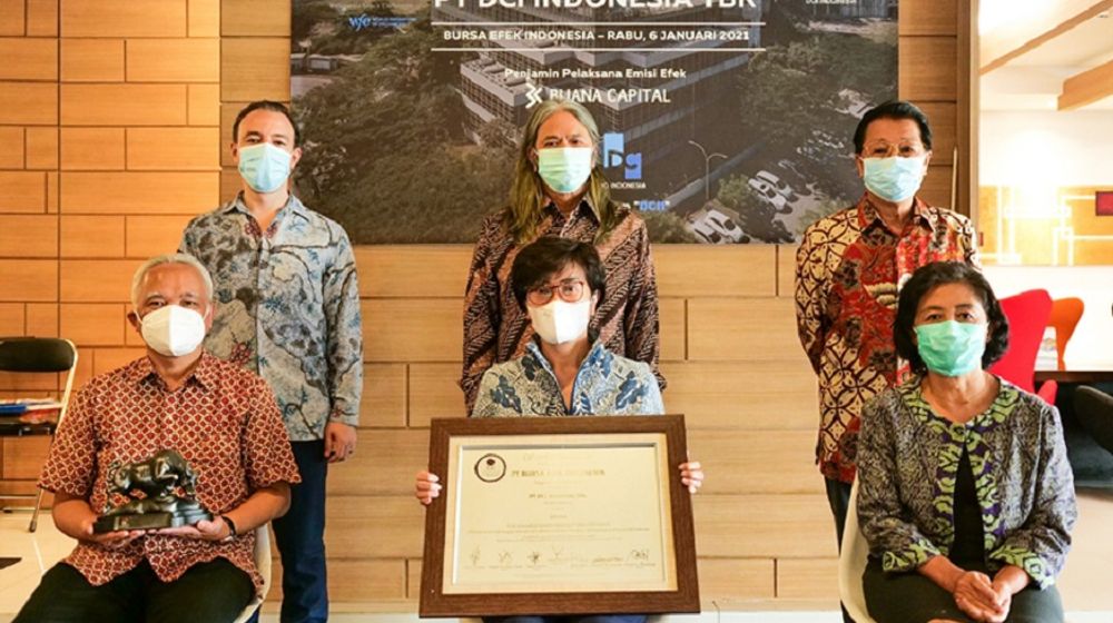 <p>Manajemen PT DCI Indonesia Tbk (DCII) saat seremonial pencatatan perdana saham (IPO) di PT Bursa Efek Indonesia (BEI) / Dok. Perseroan</p>