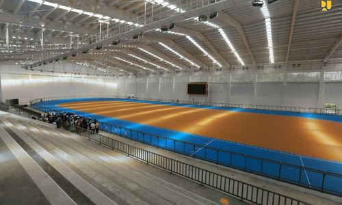 <p>Pembangunan ketiga venue tambahan tersebut mulai dikerjakan Kementerian PUPR melalui Balai Prasarana Permukiman Wilayah (BPPW) Papua, Ditjen Cipta Karya sejak 25 Februari 2020 dengan progres seluruhnya hingga 17 Juni 2021 mencapai mencapai 92,40%. (Foto: Kementerian PUPR)</p>