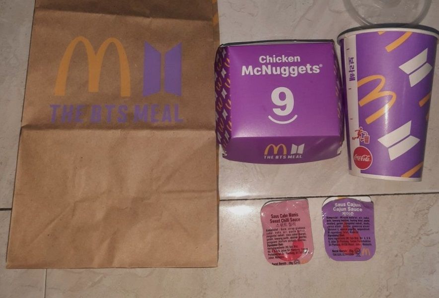 <p>McDonald&#8217;s BTS Meal yang diburu ARMY / Tokopedia</p>
