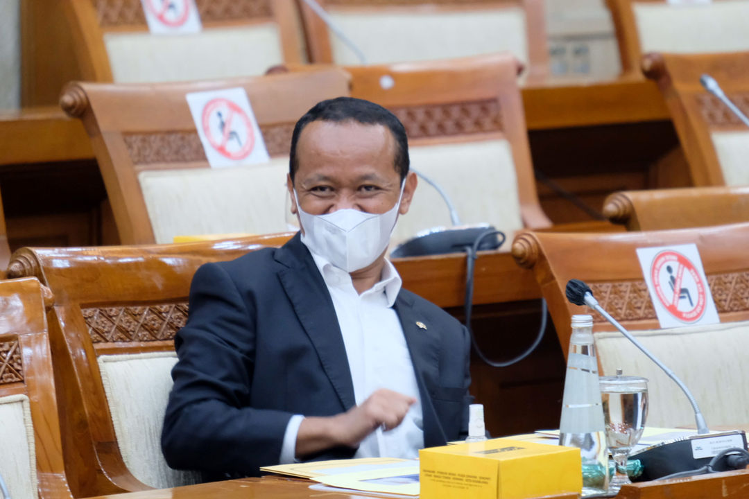 <p>Menteri Investasi/Kepala Badan Koordinasi Penanaman Modal (BKPM) Bahlil Lahadalia saat mengikuti rapat dengan komisi VI DPR RI, di kompleks Parlemen Senayan, Jakarta, Selasa, 8 Juni 2021. Foto: Ismail Pohan/TrenAsia</p>
