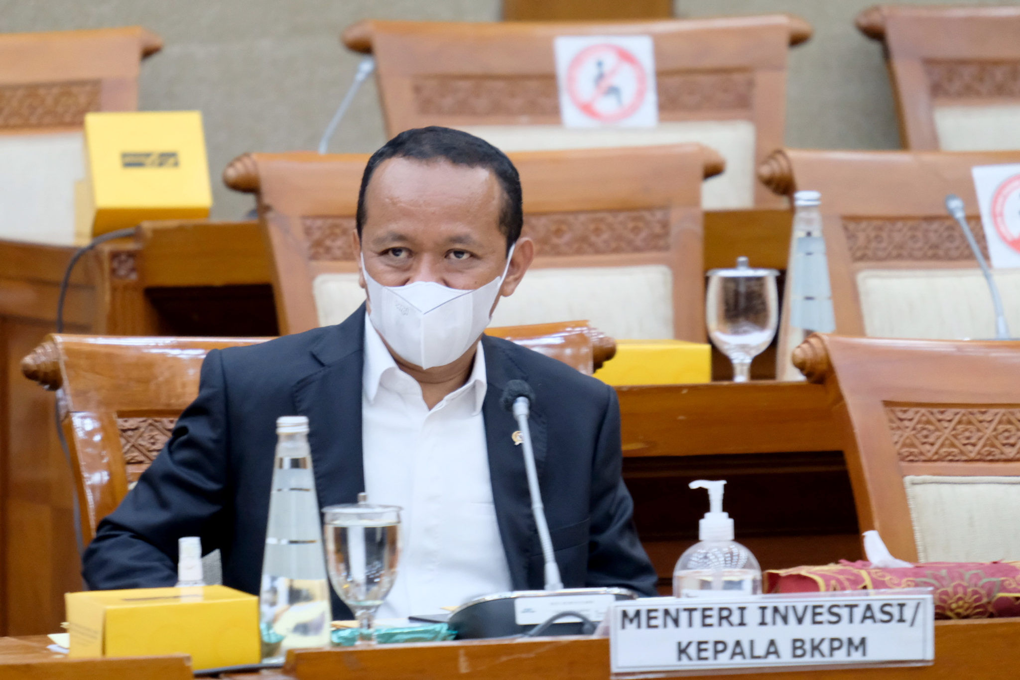 <p>Menteri Investasi/Kepala Badan Koordinasi Penanaman Modal (BKPM) Bahlil Lahadalia saat mengikuti rapat dengan komisi VI DPR RI, di kompleks Parlemen Senayan, Jakarta, Selasa, 8 Juni 2021. Foto: Ismail Pohan/TrenAsia</p>
