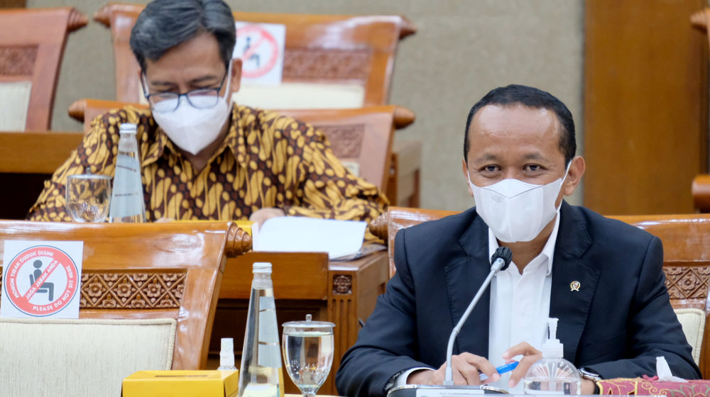 <p>Menteri Investasi/Kepala Badan Koordinasi Penanaman Modal (BKPM) Bahlil Lahadalia saat mengikuti rapat dengan komisi VI DPR RI, di kompleks Parlemen Senayan, Jakarta, Selasa, 8 Juni 2021. Foto: Ismail Pohan/TrenAsia</p>
