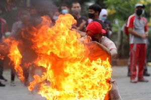 <p>Nampak aktifitas saat pelatihan keadaan darurat di Mal Tangcity, Kota Tangerang, Banten, Kamis 17 Juni 2021. Pelatihan keadaan darurat yang diikuti oleh staf, karyawan dan pekerja tenant tersebut guna meningkatkan pengetahuan dan penanganan saat terjadi keadaan darurat di mal tersebut. Foto : Panji Asmoro/TrenAsia</p>
