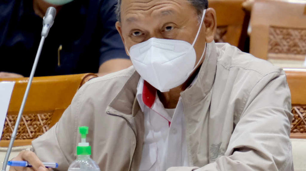 <p>Menteri Energi dan Sumber Daya Mineral (ESDM) Arifin Tasrif saat hadir dalam rapat kerja dengan Komisi VII DPR di komplek Parlemen, Senayan, Jakarta, Rabu, 2 Juni 2021. Foto: Ismail Pohan/TrenAsia</p>
