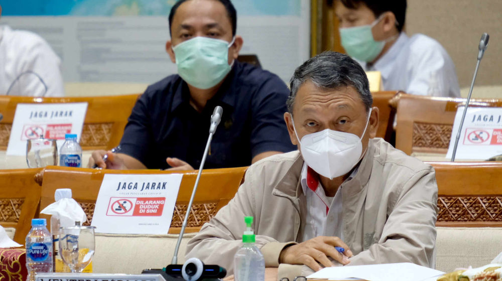 <p>Menteri Energi dan Sumber Daya Mineral (ESDM) Arifin Tasrif saat hadir dalam rapat kerja dengan Komisi VII DPR di komplek Parlemen, Senayan, Jakarta, Rabu, 2 Juni 2021. Foto: Ismail Pohan/TrenAsia</p>
