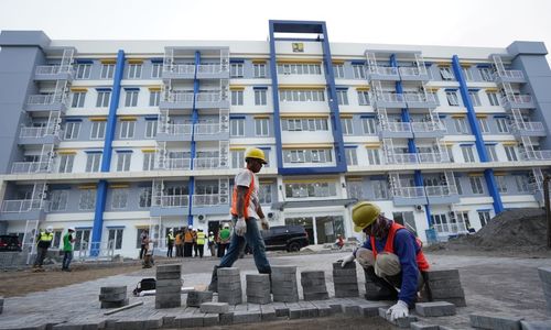 <p>Tampak rumah susun (rusun) bagi aparatur sipil negara (ASN) Balai Besar Wilayah Sungai (BBWS) Serayu Opak Yogyakarta. (Foto: Ditjen Perumahan Kementerian PUPR)</p>
