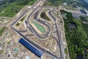 <p>Pembangunan Sirkuit Mandalika yang akan dipakai sebagai seri penutup WSBK 2021. Foto: Instagram @motogpmandalika</p>
