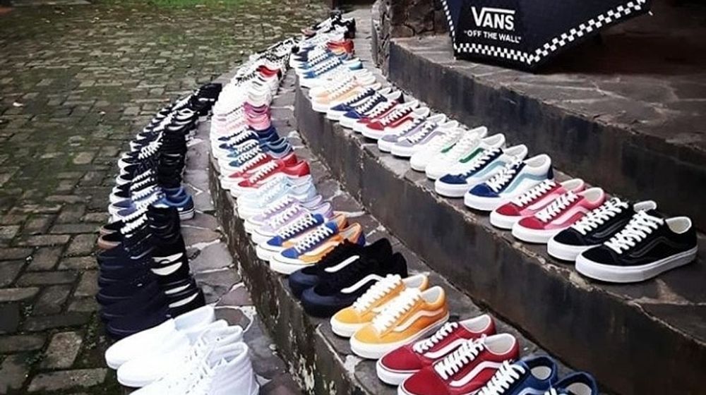 <p>Koleksi sepatu @SepatuKafka </p>
