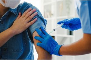 vaksin ilustrasi.jpeg