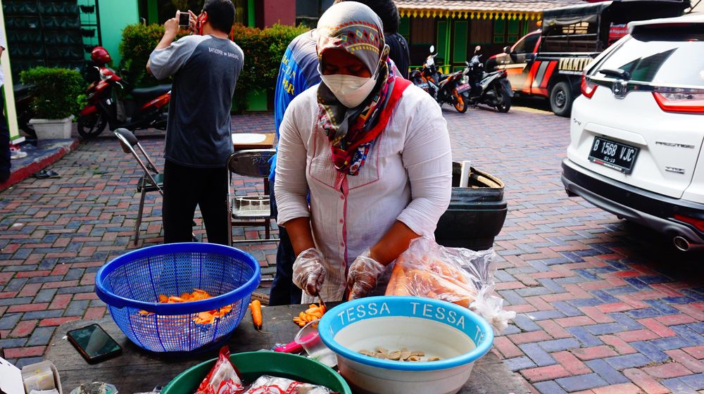 Buka Dapur Umum Untuk Bantu Warga.jpg