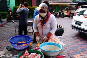 Buka Dapur Umum Untuk Bantu Warga.jpg