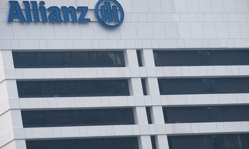 Gedung Asuransi Allianz di kasawan Sudirman, Jakarta. Foto: Ismail Pohan/TrenAsia