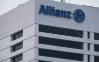 Gedung Asuransi Allianz di kasawan Sudirman, Jakarta. Foto: Ismail Pohan/TrenAsia