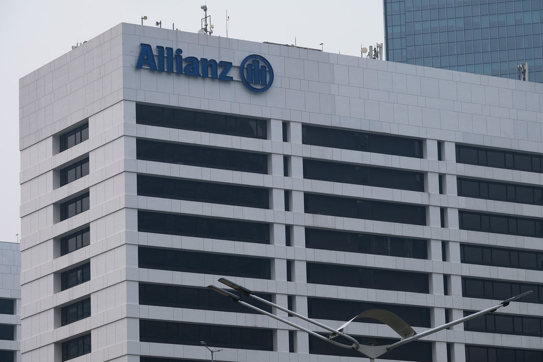 Gedung Asuransi Allianz di kasawan Sudirman, Jakarta. Foto: Ismail Pohan/TrenAsia