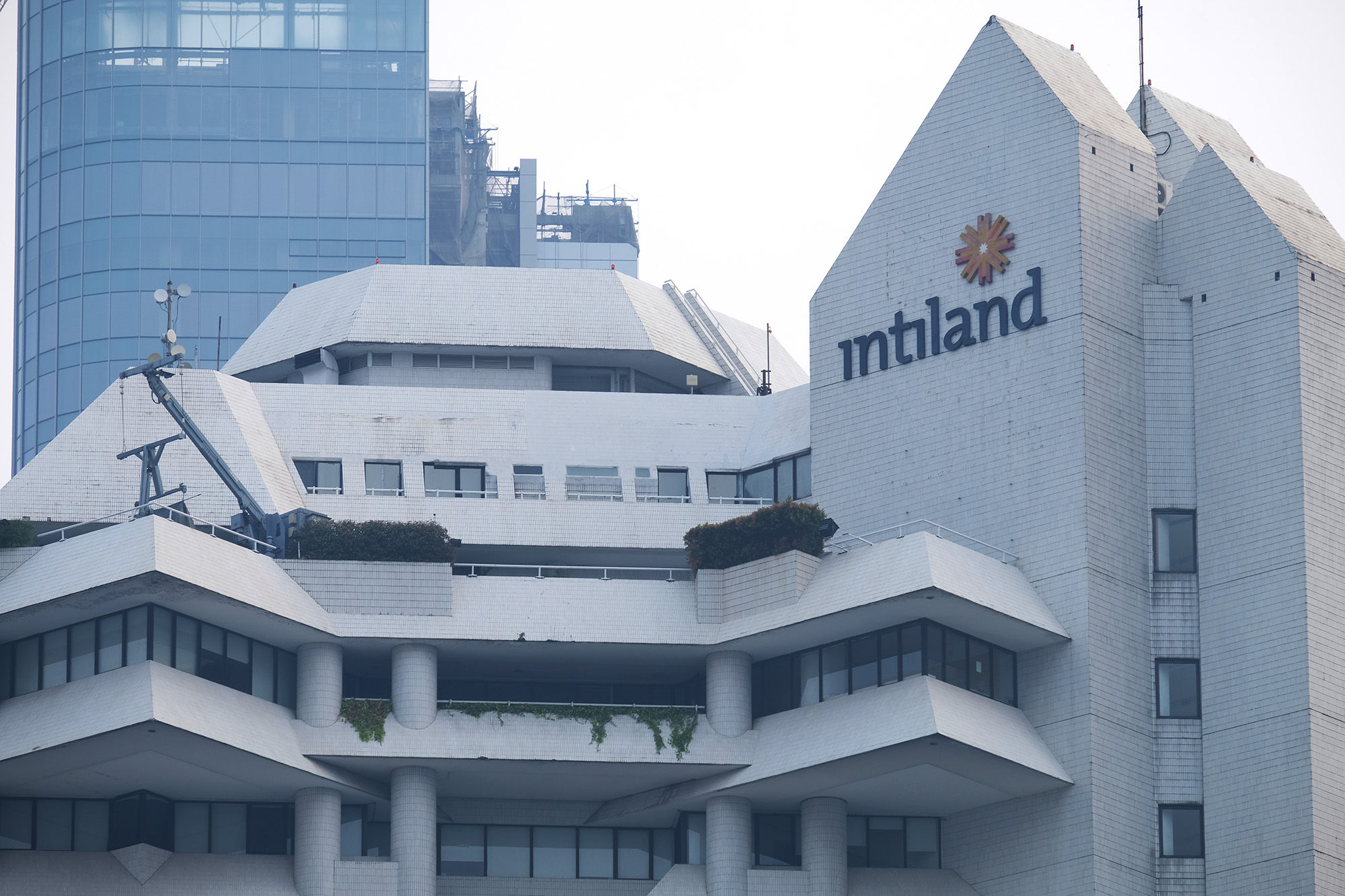 Gedung Intiland di kawasan Jalan Sudirman, Jakarta. Foto: Ismail Pohan/TrenAsia