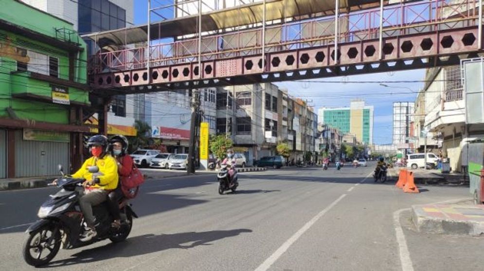 11901-toko-di-pasar-tengah-bandar-lampung-tutup-selama-ppkm-darurat.jpg