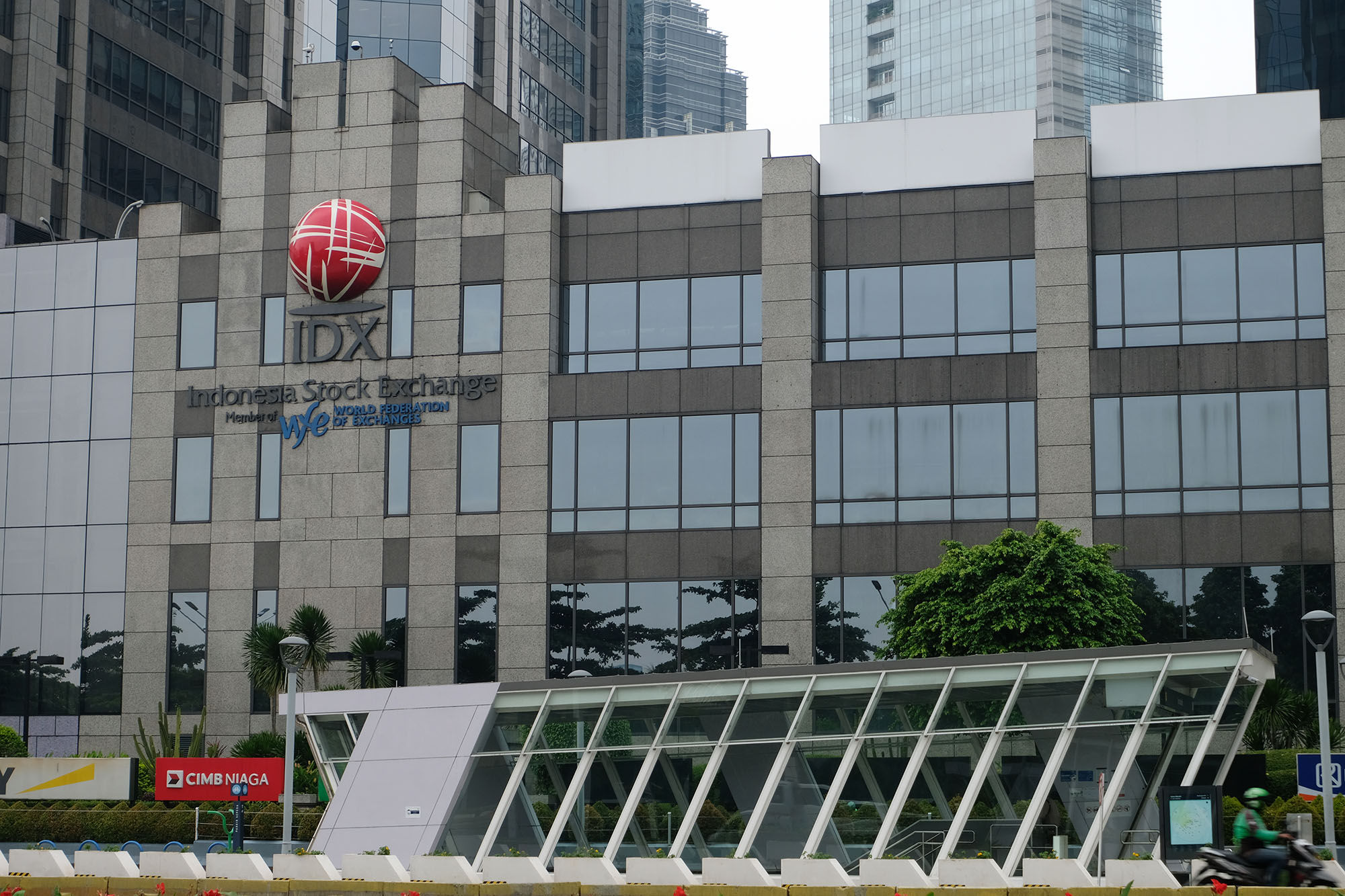 Kantor pusat Bursa Efek Indonesia (BEI) di kawasan Senayan, Jakarta. Foto: Ismail Pohan/TrenAsia