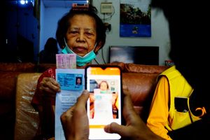 Pemerintah Kembali Salurkan Bantuan Tunai - Panji 2.jpg