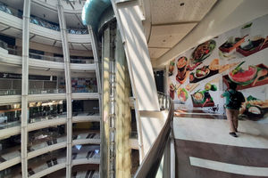 Mal Jakarta Tutup .jpg