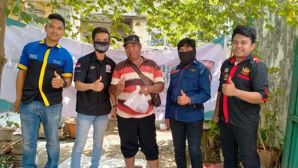 Semangat Berbagi, Bold Riders Makassar Sumbang Seekor Sapi dan 15 Kambing