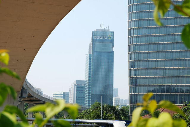 Gedung Adaro Energy di Jalan Rasuna Said, Kuningan, Jakarta. Foto: Ismail Pohan/TrenAsia