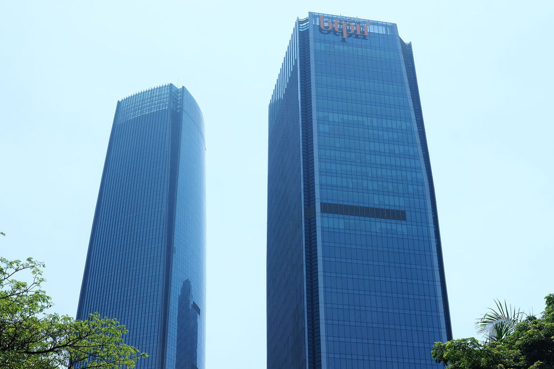 Gedung kantor Bank BTPN di kawasan Mega Kuningan, Jakarta. Foto: Ismail Pohan/TrenAsia