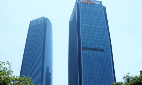 Gedung kantor Bank BTPN di kawasan Mega Kuningan, Jakarta. Foto: Ismail Pohan/TrenAsia