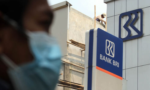Bank Rakyat Indonesia Kantor Cabang Tangerang, Kamis 29 Juli 2021. Foto : Panji Asmoro/TrenAsia