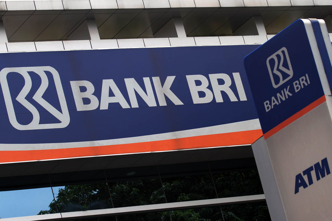 Bank Rakyat Indonesia Kantor Cabang Tangerang, Kamis 29 Juli 2021. Foto : Panji Asmoro/TrenAsia